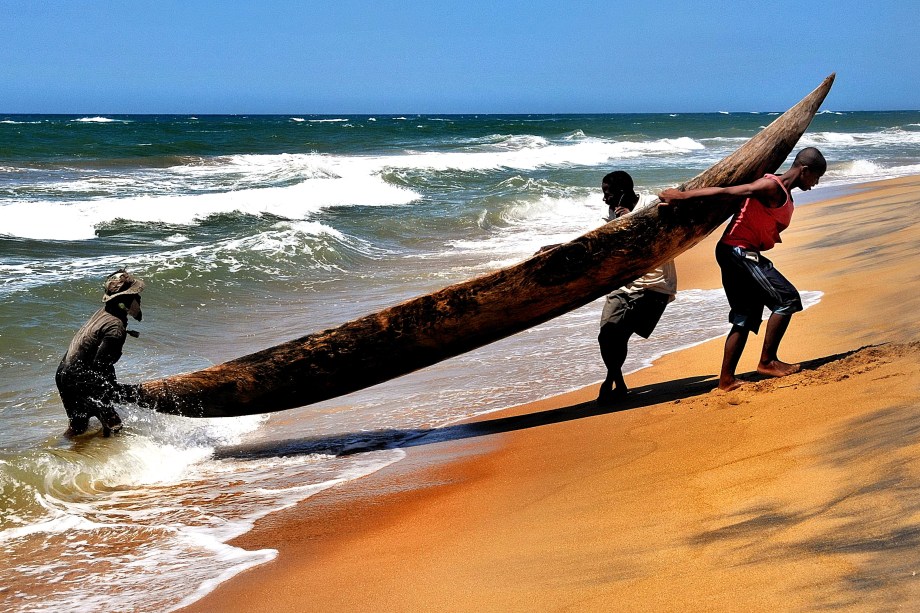 3 Piroguiers Canal du Mozambique