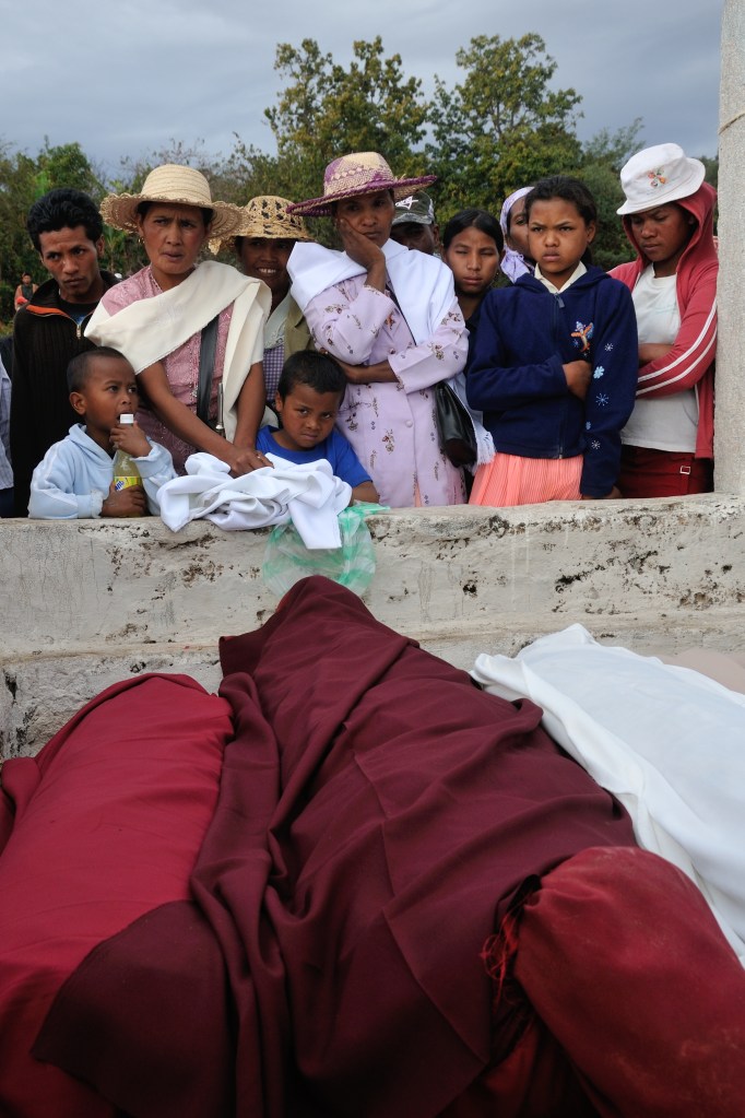 12 Retournement des morts DSC_7796